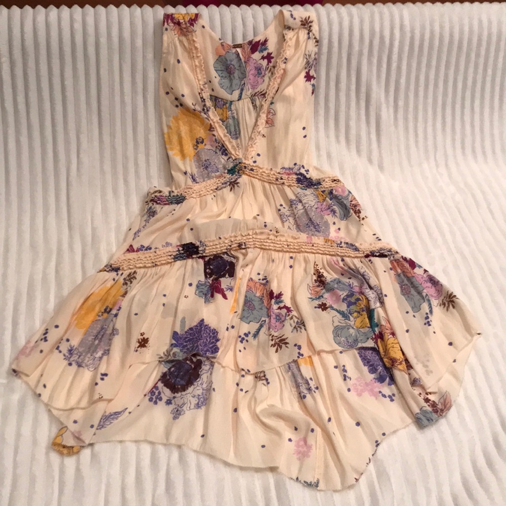 Free People flowy peach floral top, size M